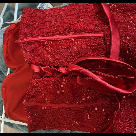 Red strapless dress - Picture 4 of 6